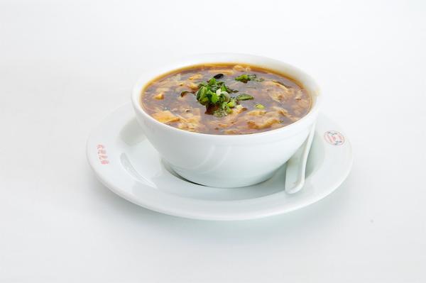 Pikantní kyselá polévka "Peking"